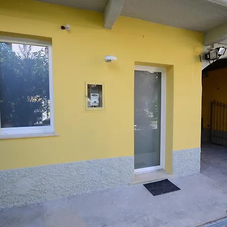 2rooms Bed&basta Affittacamere *