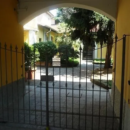 Affittacamere 2rooms Bed&basta